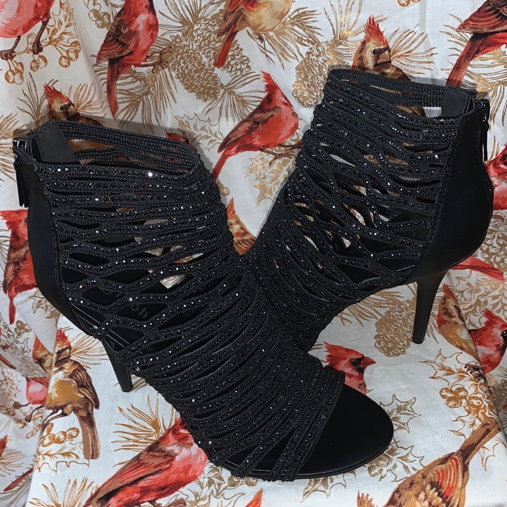 ⭐️ Black Deeny Pumps